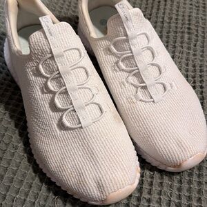 Skechers Women's White Knit Sneakers